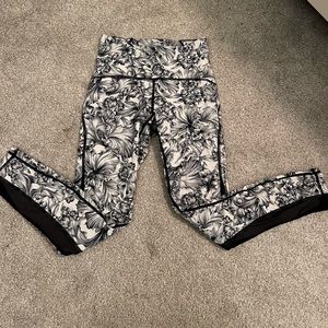 Lululemon Train Times leggings